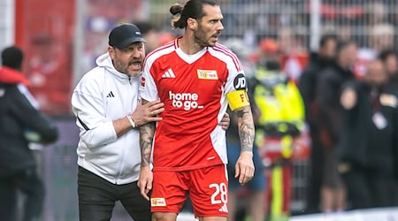 Steffen Baumgart setzt auf Christopher Trimmel als Kapitän.  / Foto: Andreas Gora/dpa