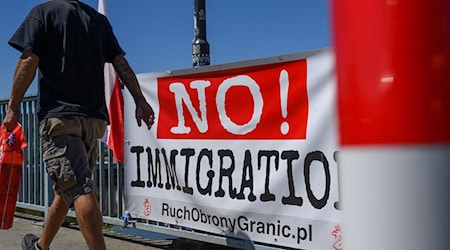 Die Städte Frankfurt (Oder) in Brandenburg und Slubice in Polen zeigen sich besorgt wegen der geplanten Grenzkontrollen auf polnischer Seite. (Archivbild) / Foto: Patrick Pleul/dpa