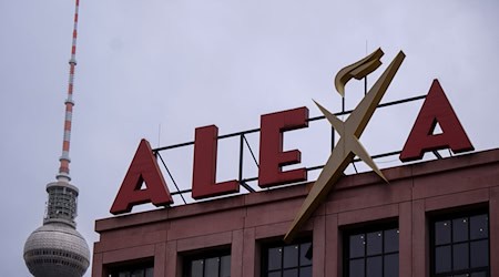 Eines von rund 70 Einkaufszentren in Berlin: Das Alexa am Alexanderplatz. (Archivbild) / Foto: Monika Skolimowska/dpa