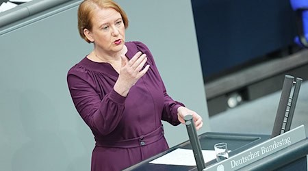 Die grüne Bundestagsabgeordnete Lisa Paus will nicht in die Landespolitik wechseln. (Archivbild) / Foto: Michael Kappeler/dpa