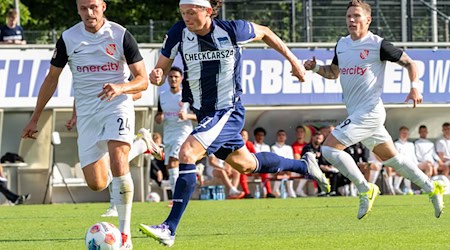 Ist neuer Hertha-Kapitän: Fabian Reese. / Foto: Soeren Stache/dpa