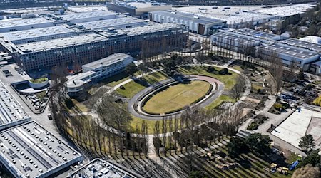 Auf dem Berliner Messegelände soll an der Stelle der Halle 9 ein neues Kongresszentrum entstehen. (Archivbild) / Foto: Jens Kalaene/dpa