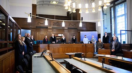 Als erste Zeugin im Prozess gegen einen Palliativarzt, der 15 Patienten getötet haben soll, sagte eine ehemalige Chefin des 40-Jährigen aus. (Archivfoto) / Foto: Bernd von Jutrczenka/dpa