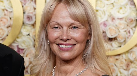 Pamela Anderson und Liam Neeson sind bald in der Komödie «Die nackte Kanone» zu sehen. (Archivbild) / Foto: Jordan Strauss/Invision/AP/dpa