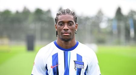 Konnte sich bei Hertha nicht durchsetzen: Kélian Nsona zieht es nun nach Portugal.  / Foto: Soeren Stache/dpa