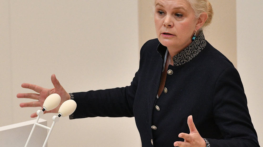 Die CDU-Bundestagsabgeordnete Saskia Ludwig sieht sich mit Plagiatsvorwürfen konfrontiert (Archivbild). / Foto: Bernd Settnik/dpa-Zentralbild/dpa