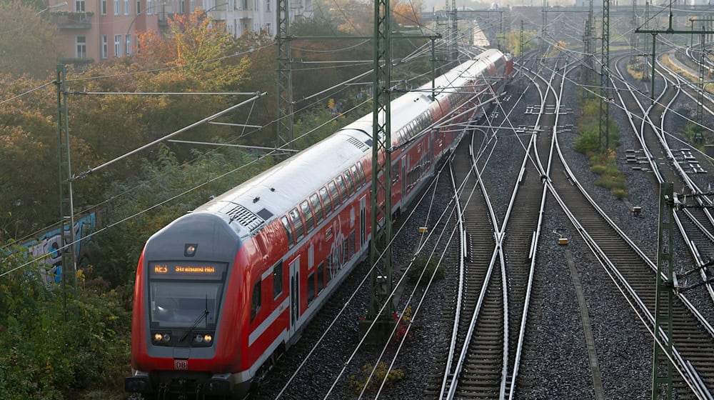 Nach deutlichen Einschränkungen im Regionalverkehr sind die Störungen inzwischen behoben. (Archivfoto) / Foto: Soeren Stache/dpa