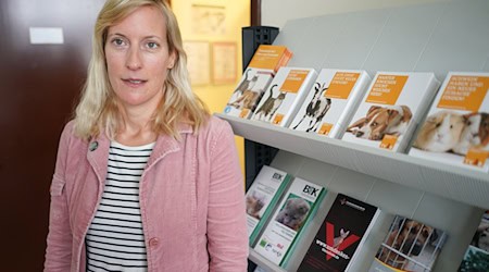 Die bisherige Tierschutzbeauftragte Kathrin Herrmann widmet sich Forschungsprojekten im Ausland. (Archivbild) / Foto: Jörg Carstensen/dpa
