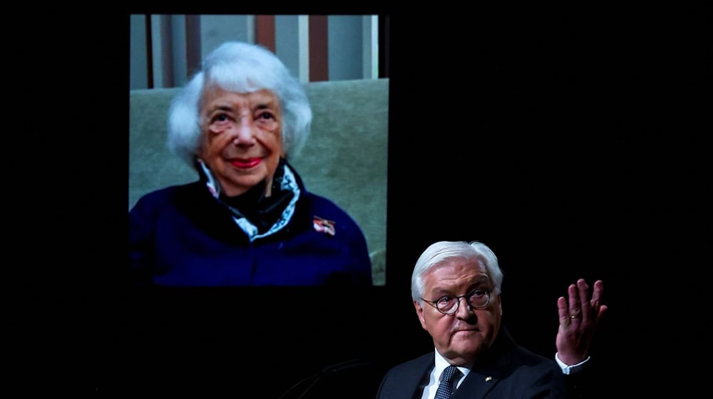 Bundespräsident Steinmeier würdigte Friedländer mit sehr persönlichen Worten. / Foto: Lisi Niesner/Reuters/Pool/dpa