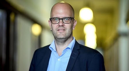 Samuel Salzborn ist seit 2020 Ansprechpartner des Landes Berlin zu Antisemitismus. (Archivbild)   / Foto: Britta Pedersen/dpa-Zentralbild/dpa