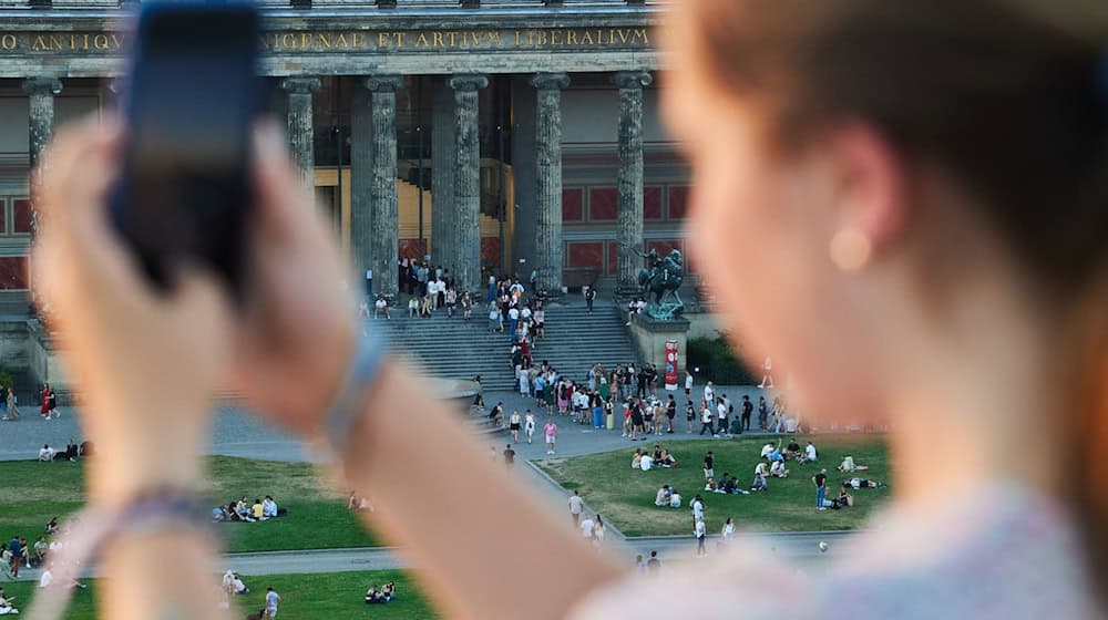 Am Samstagabend ist wieder Lange Nacht der Museen. (Archivbild) / Foto: Jörg Carstensen/dpa