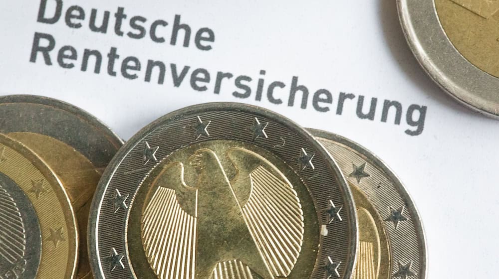Wie die Rente in Deutschland gesichert werden kann, bleibt umstritten. (Symbolbild) / Foto: Fernando Gutierrez-Juarez/dpa