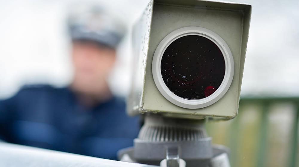 Die Brandenburger Polizei geht in dieser Woche verstärkt gegen Raser vor. (Archivbild) / Foto: Uwe Anspach/dpa