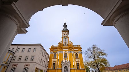 In Neuzelle hat ein Mönch seit zwei Jahrhunderten wieder die Profess abgelegt. (Archivbild) / Foto: Monika Skolimowska/dpa/ZB