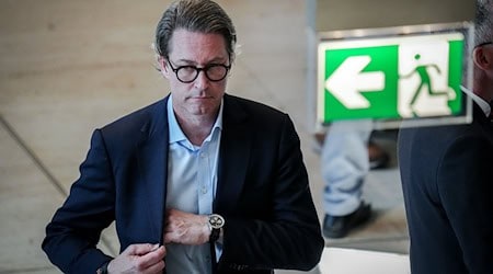 Die Berliner Staatsanwaltschaft hat Anklage gegen den ehemaligen Bundesverkehrsminister Andreas Scheuer erhoben (Archivbild). / Foto: Kay Nietfeld/dpa