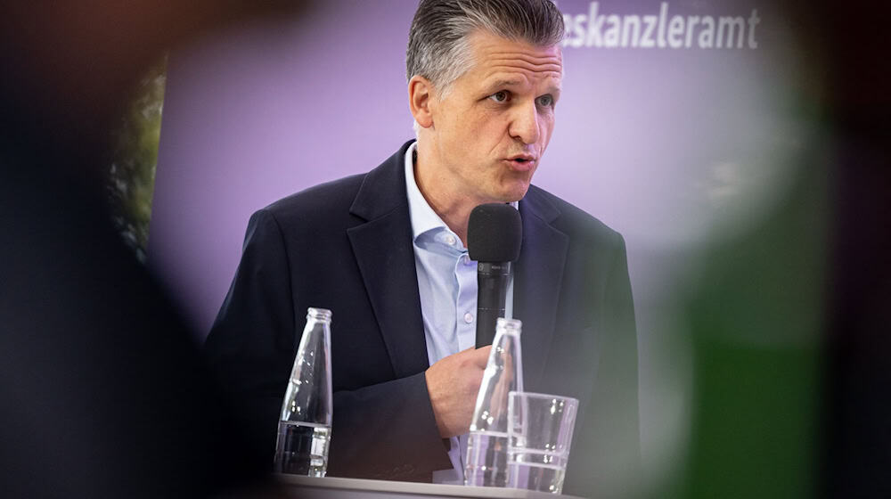 Kanzleramtschef verteidigt Erweiterung der Regierungszentrale.   / Foto: Fabian Sommer/dpa