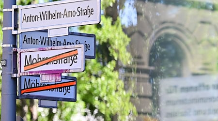 Die Umbenennung der Berlin Mohrenstraße ist schon seit Jahren geplant.    / Foto: Sebastian Christoph Gollnow/dpa
