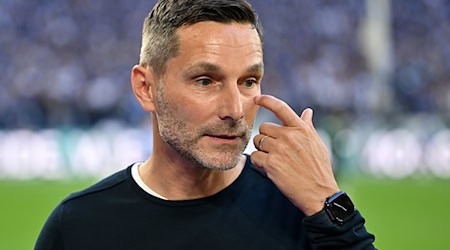Trainer Stefan Leitl und Hertha BSC warten noch auf den ersten Zweitliga-Sieg in dieser Saison. (Archivbild) / Foto: Bernd Thissen/dpa