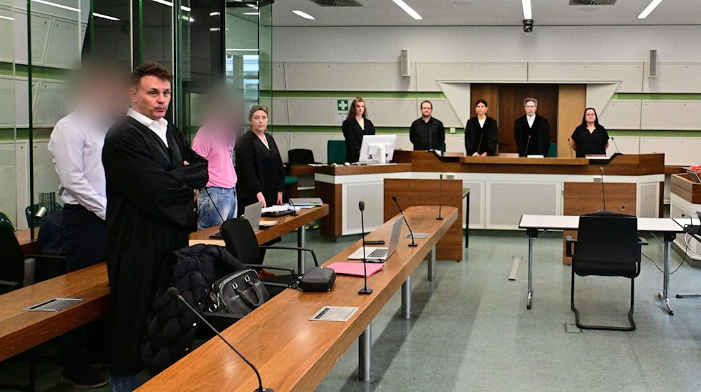 Zwei ehemalige Soldaten der Bundeswehr sollen einen Kameraden vergewaltigt haben. Rund vier Jahre später stehen sie vor Gericht. / Foto: Sebastian Christoph Gollnow/dpa