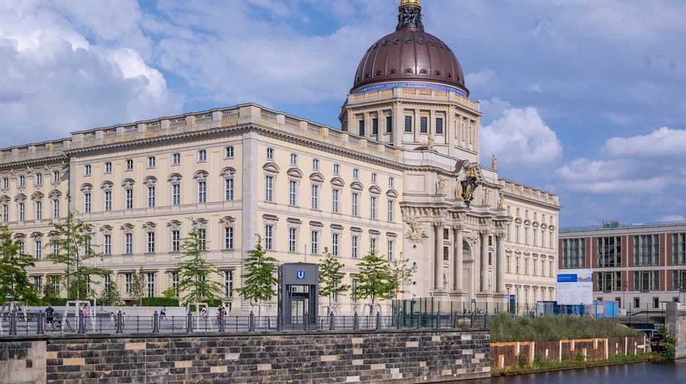 Bald gibt es ein Ticket für alles im Berliner Humboldt Forum. (Archivbild) / Foto: Monika Skolimowska/dpa
