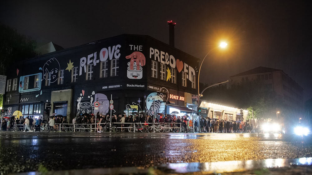 Der KitKat-Club in Berlin-Kreuzberg ist vor allem bekannt für seine Fetisch- und sexpositiven Partys. (Archivbild) / Foto: Paul Zinken/dpa