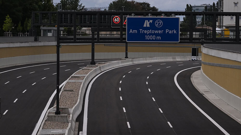 Der neue Abschnitt der Berliner Stadtautobahn soll am Mittwoch eröffnet werden. Zunächst gab es nur kleinere Proteste. / Foto: Britta Pedersen/dpa