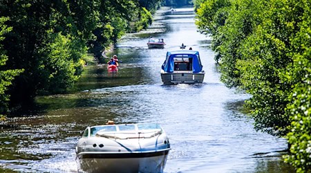 Mecklenburg-Vorpommern, Berlin und Brandenburg bieten viele Möglichkeiten für Freunde des Wassersports. / Foto: Jens Büttner/dpa
