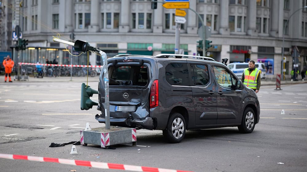Verkehrsunfälle sind in Großstädten wie Berlin an der Tagesordnung - zumindest manche sind nach Einschätzung von Experten vermeidbar. (Archivbild) / Foto: Bernd von Jutrczenka/dpa