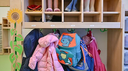 In Brandenburg ist die Zahl der Kita-Kinder weiter rückläufig. (Symbolbild) / Foto: Patrick Pleul/dpa