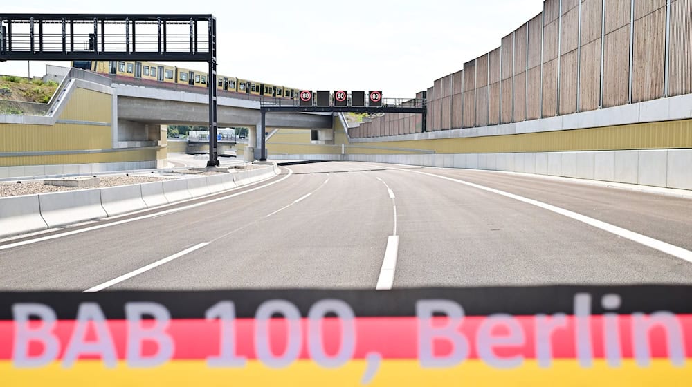 Die umstrittene Verlängerung der Berliner Stadtautobahn ist eröffnet worden.  / Foto: Sebastian Christoph Gollnow/dpa