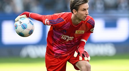 Bester Unioner auf dem Feld: Torwart Frederik Rönnow.  / Foto: Arne Dedert/dpa