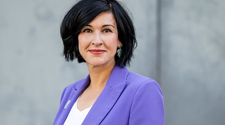 Die parteilose Kandidatin Noosha Aubel kommt bei der Oberbürgermeisterwahl 2025 in die Stichwahl.(Archivbild) / Foto: Fabian Sommer/dpa
