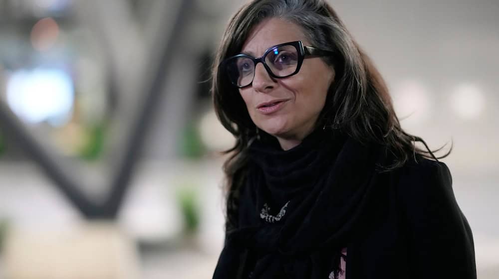 Francesca Albanese hat in der Vergangenheit Kritik auf sich gezogen. (Archivbild) / Foto: Darko Bandic/AP/dpa