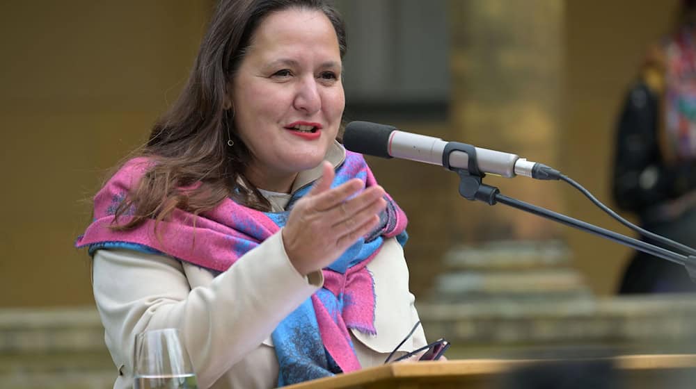 Die Kulturministerin will Einrichtungen keine Vorgaben zur Gendersprache machen. (Archivbild) / Foto: Michael Bahlo/dpa