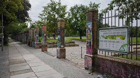 Der Görlitzer Park in Kreuzberg bekommt einen Zaun. (Archivbild) / Foto: Jörg Carstensen/dpa