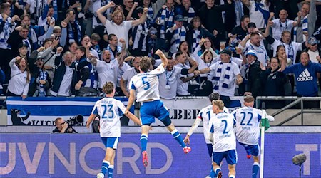 Hertha BSC feiert den ersten Saisonsieg in der 2. Liga.  / Foto: David Inderlied/dpa