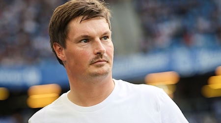Wenig Gründe, seine Sieger-Mannschaft zu ändern: HSV-Trainer Merlin Polzin. (Archiv) / Foto: Christian Charisius/dpa