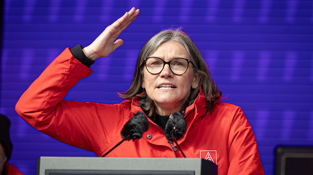 Die IG Metall warnt auf ihrer Automobilkonferenz vor einem dramatischen Rückschlag für den Osten (Archivbild)  / Foto: Moritz Frankenberg/dpa