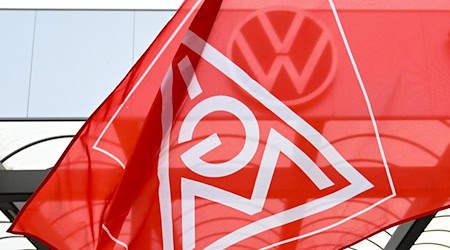Ostdeutschland ist von der Krise der Industrie laut IG Metall besonders betroffen. (Archivbild) / Foto: Hendrik Schmidt/dpa