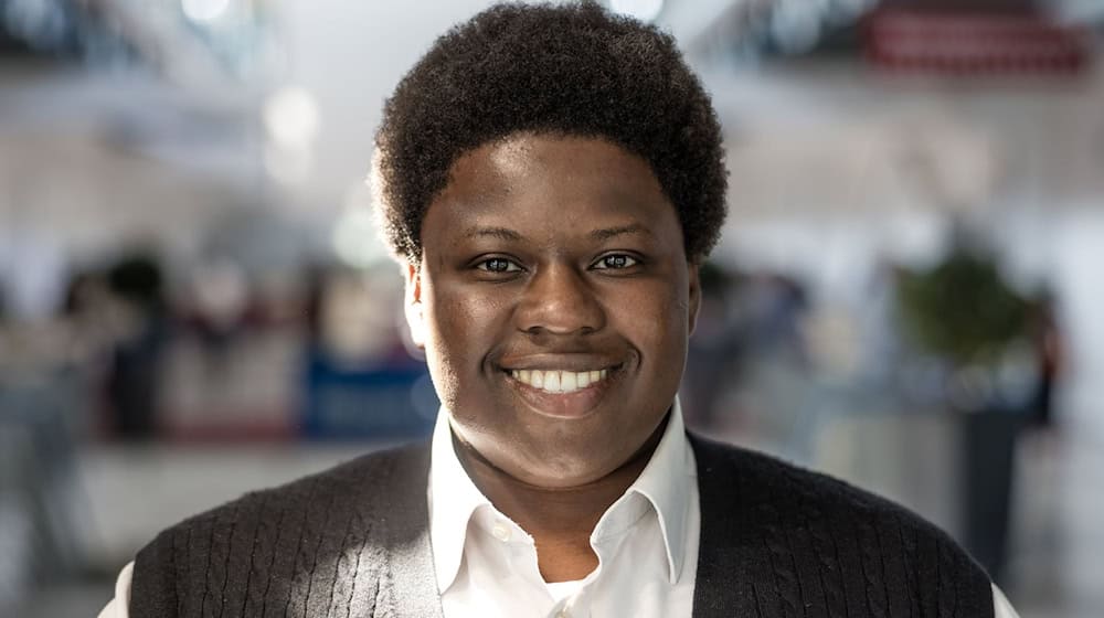 Der Vorsitzende der Jusos Brandenburg, Leonel Richy Andicene, hält mehr Präsenz der SPD vor Ort für nötig. (Archivbild) / Foto: Frank Hammerschmidt/dpa