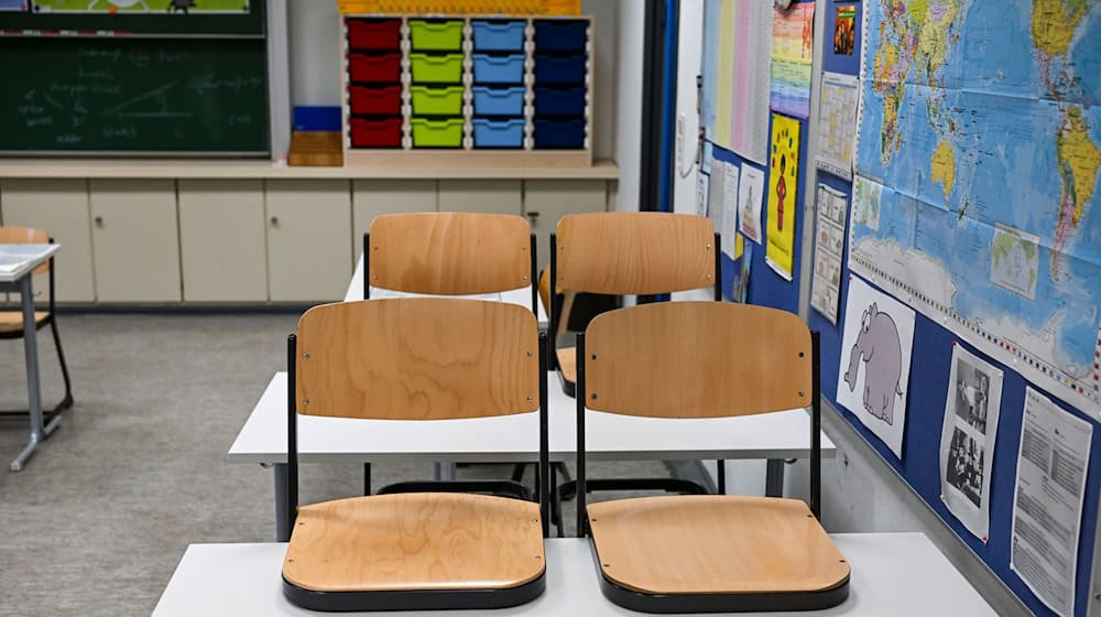 Nach Einschätzung der Bildungssenatorin ist der Lehrermangel in Berlin erst in einigen Jahren behoben. / Foto: Jens Kalaene/dpa