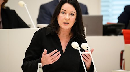 Brandenburgs Gesundheitsministerin Britta Müller, ehemals SPD-Mitglied, ist in das BSW eingetreten. (Archivbild) / Foto: Bernd von Jutrczenka/dpa