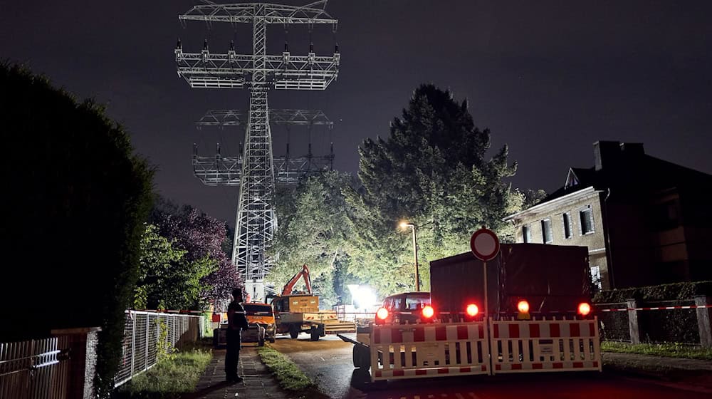 Noch immer sind rund 20.000 Haushalte im Berliner Südosten ohne Strom. / Foto: Michael Ukas/dpa