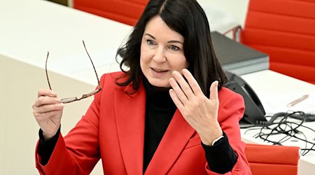 Brandenburgs Gesundheitsministerin Britta Müller (BSW) will alle Krankenhausstandorte erhalten - aber nicht zwingend als Krankenhaus. / Foto: Britta Pedersen/dpa