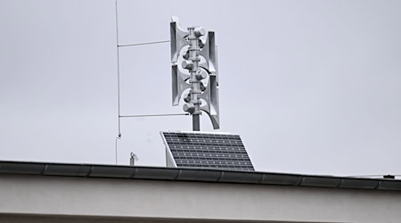 Um Punkt 11.00 Uhr soll ein sehr lauter an- und abschwellender Ton eine Minute lang zu hören sein. (Archivbild) / Foto: Britta Pedersen/dpa