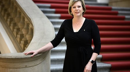 Abgeordnetenhauspräsidentin Cornelia Seibeld (CDU) hält Berlin für den passenden Ort, um über Freiheit und Menschenrechte zu diskutieren. (Archivbild)  / Foto: Bernd von Jutrczenka/dpa