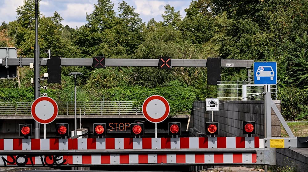 Der Berliner Tiergartentunnel war erneut für etliche Stunden in beide Richtungen gesperrt. (Archivbild) / Foto: Britta Pedersen/dpa