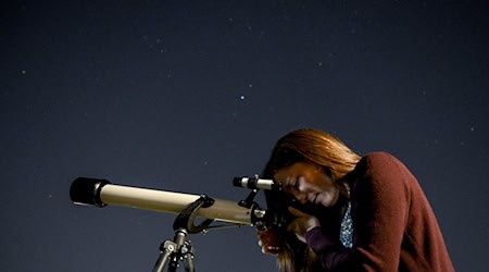 Über Brandenburg ist eine totale Mondfinsternis zu sehen. (Symbolbild) / Foto: Britta Pedersen/dpa