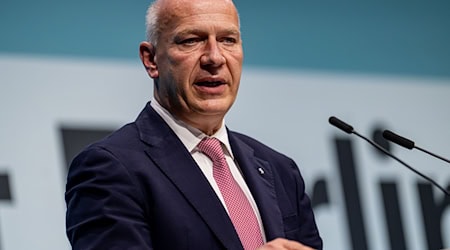 Berlins CDU-Landesvorsitzender und Regierender Bürgermeister Kai Wegner hat einer Regierungszusammenarbeit mit AfD und Linken eine klare Absage erteilt. / Foto: Fabian Sommer/dpa