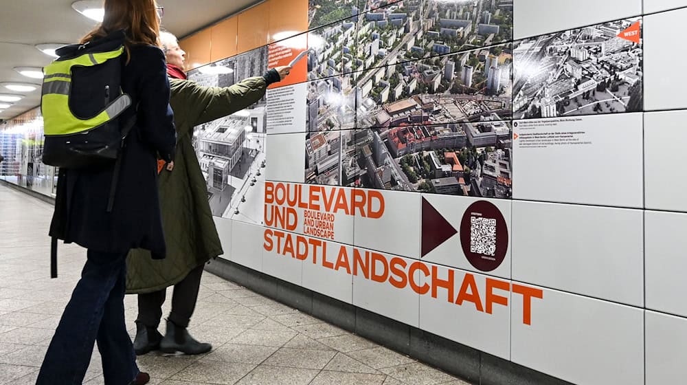 Im U-Bahnhof geht es um das architektonische Erbe der Nachkriegszeit. / Foto: Jens Kalaene/dpa